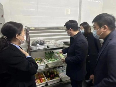 加大督導檢查力度，推動食品安全“兩個責任”落地落實